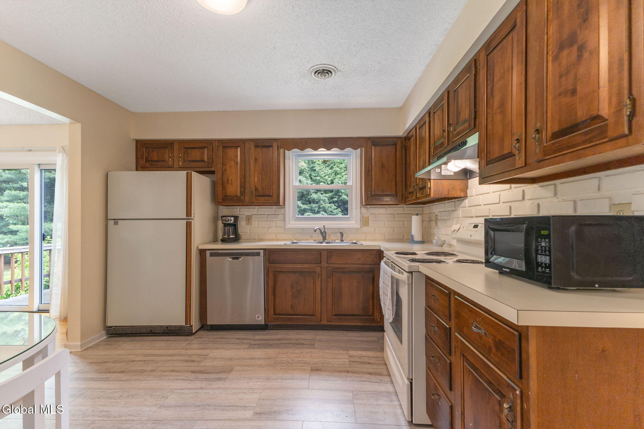 12 Lakewood Drive Saratoga Springs NY 12866