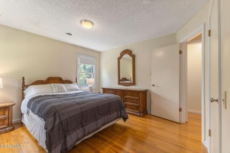 12 Lakewood Drive Saratoga Springs NY 12866