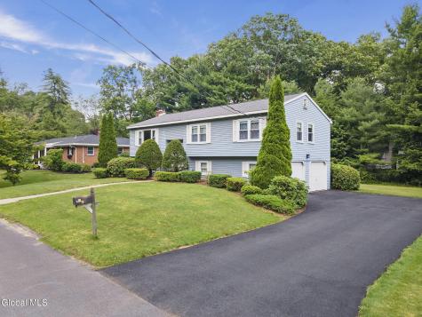 12 Lakewood Drive Saratoga Springs NY 12866