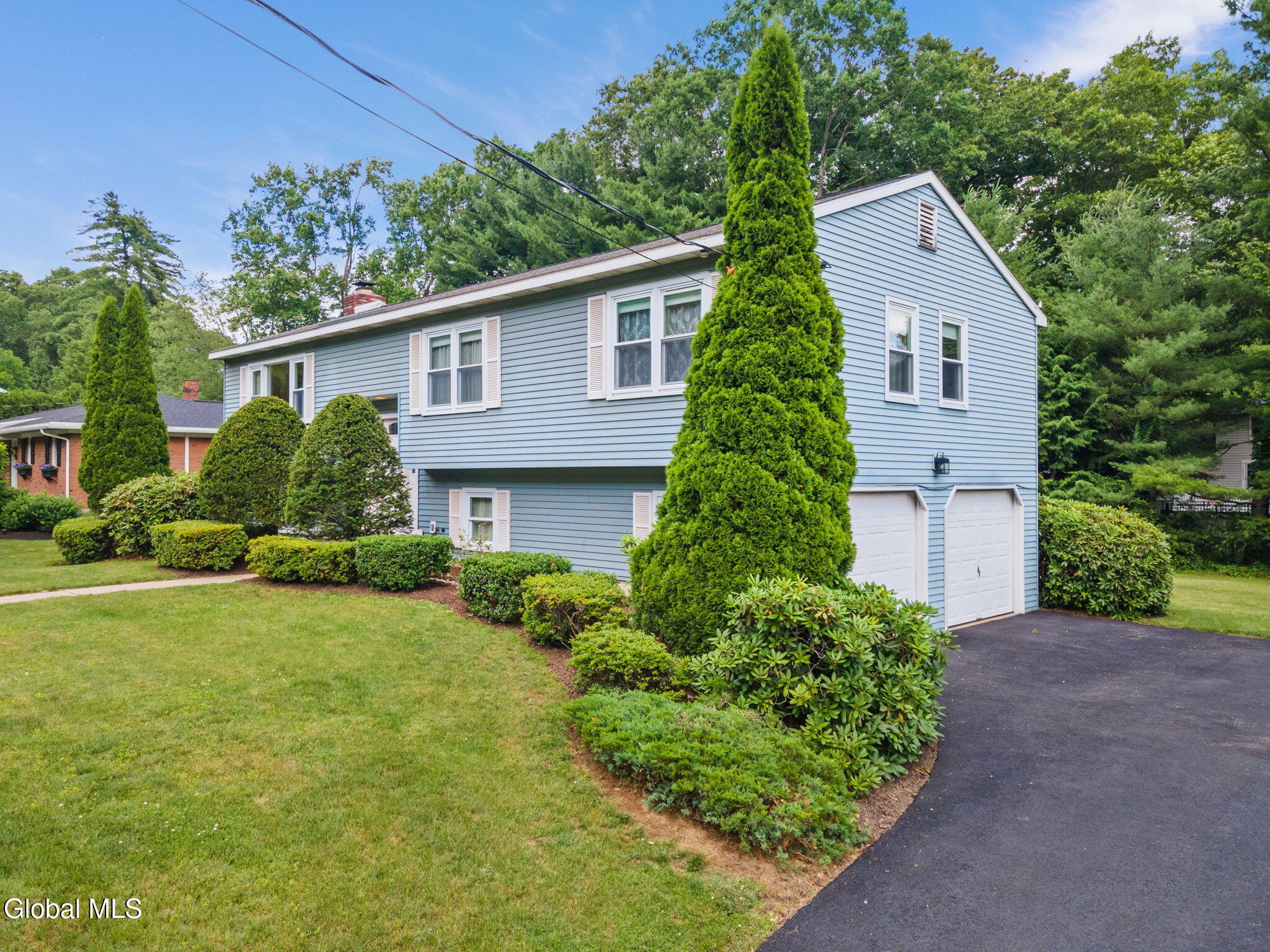 12 Lakewood Drive Saratoga Springs NY 12866