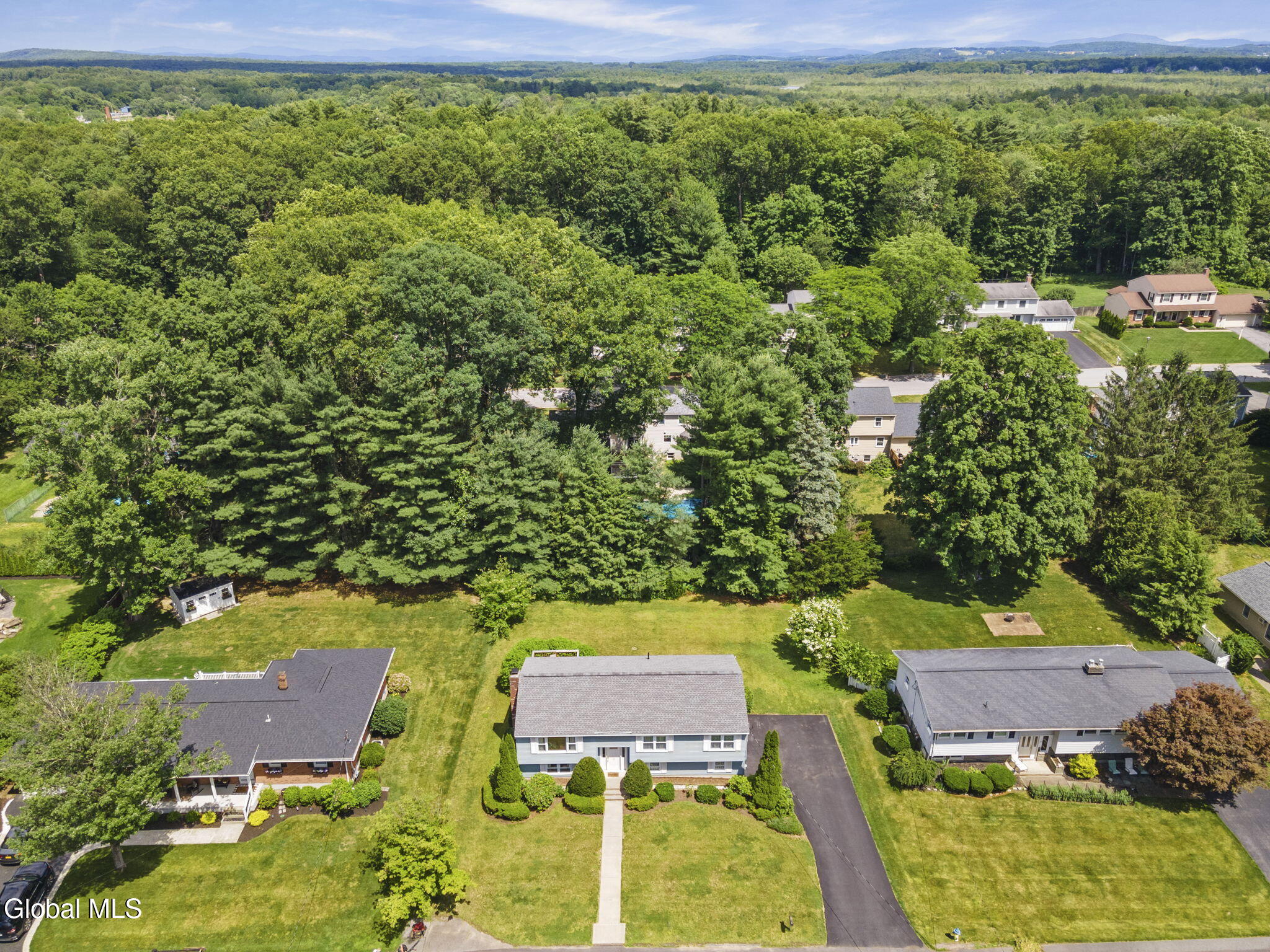 12 Lakewood Drive Saratoga Springs NY 12866