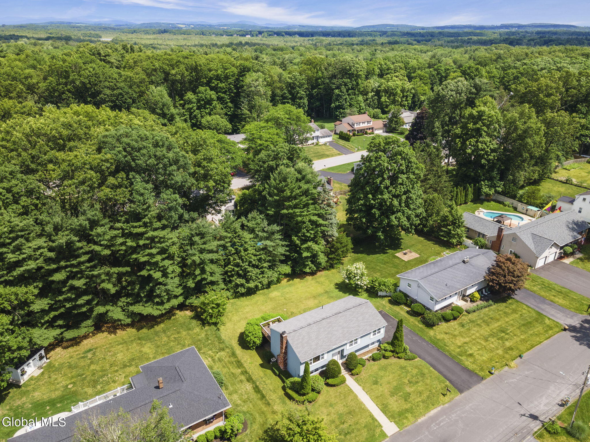 12 Lakewood Drive Saratoga Springs NY 12866