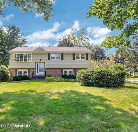 3 Rita Court Delmar NY 12054