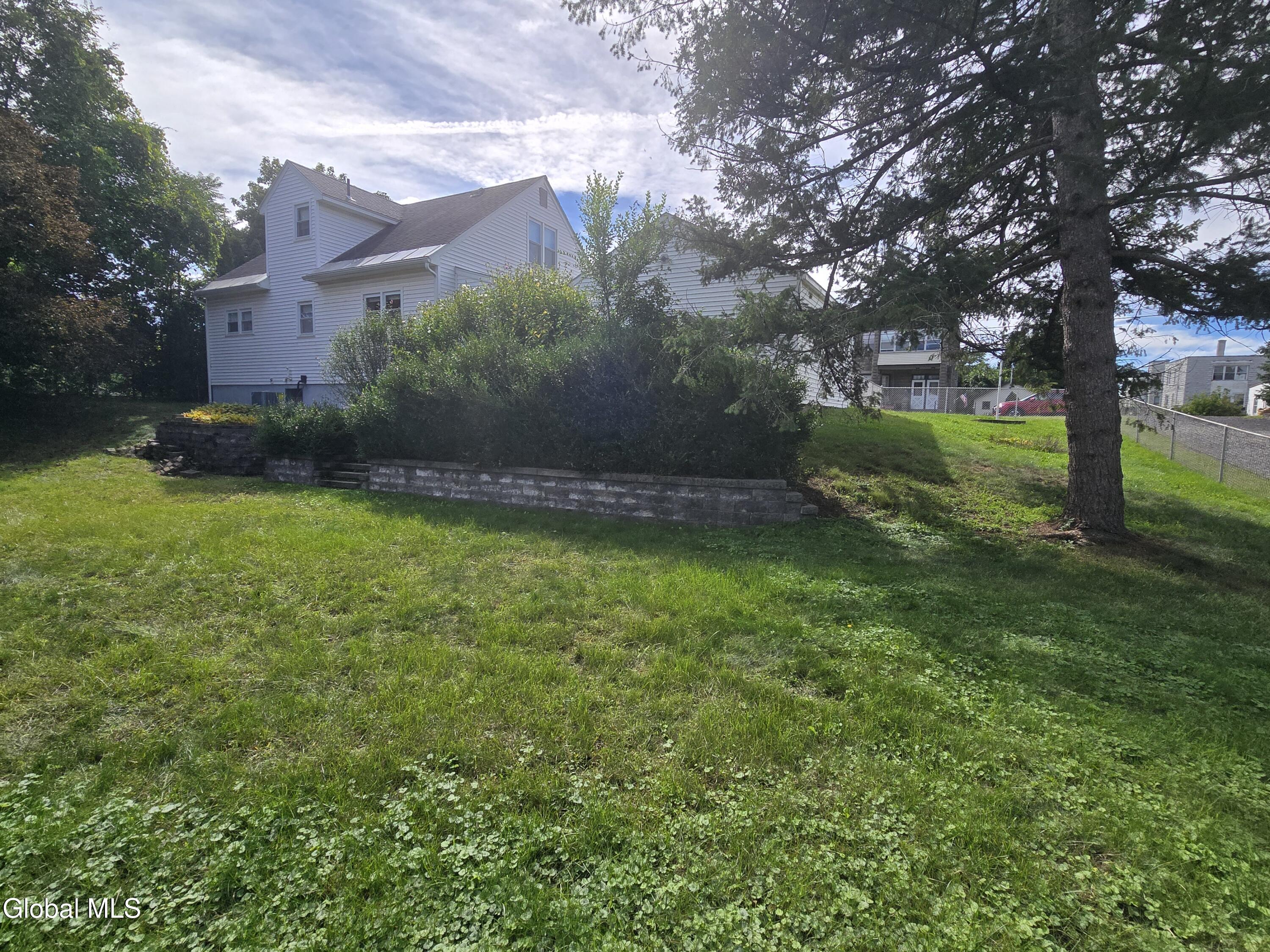 31 Breslin Avenue Cohoes NY 12047
