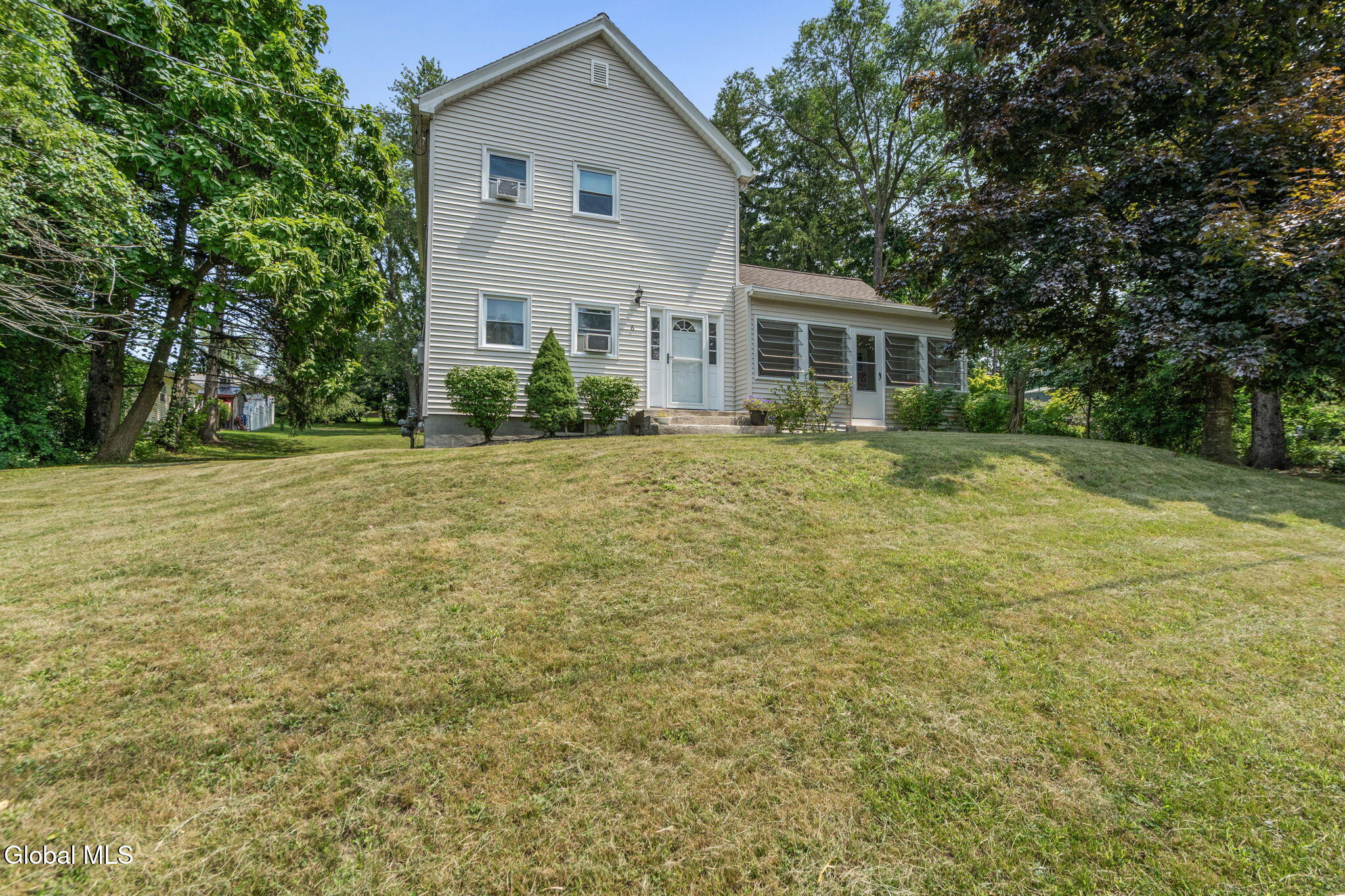 6 Acorn Avenue Rensselaer NY 12144