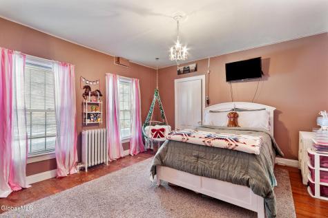 352 Main Street Schoharie NY 12157