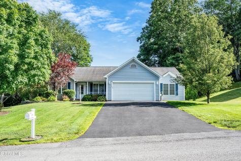 1118 Clute Crest Lane Niskayuna NY 12309