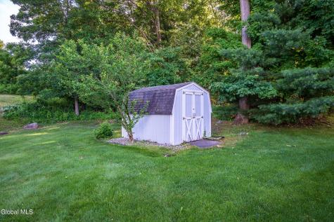 1118 Clute Crest Lane Niskayuna NY 12309