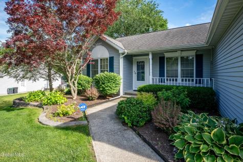1118 Clute Crest Lane Niskayuna NY 12309