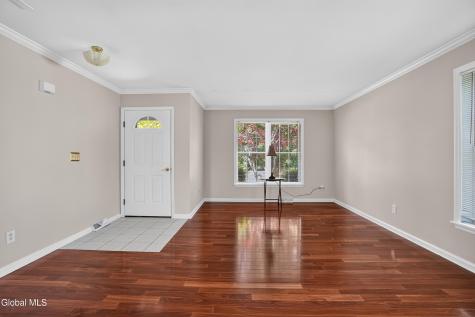 1118 Clute Crest Lane Niskayuna NY 12309