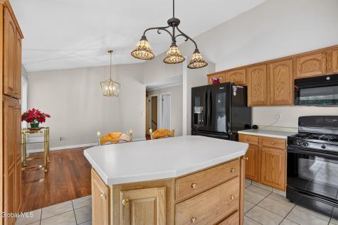 1118 Clute Crest Lane Niskayuna NY 12309