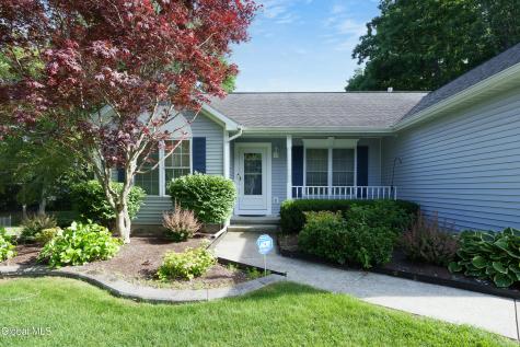 1118 Clute Crest Lane Niskayuna NY 12309