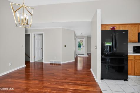 1118 Clute Crest Lane Niskayuna NY 12309
