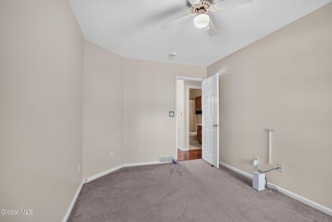 1118 Clute Crest Lane Niskayuna NY 12309