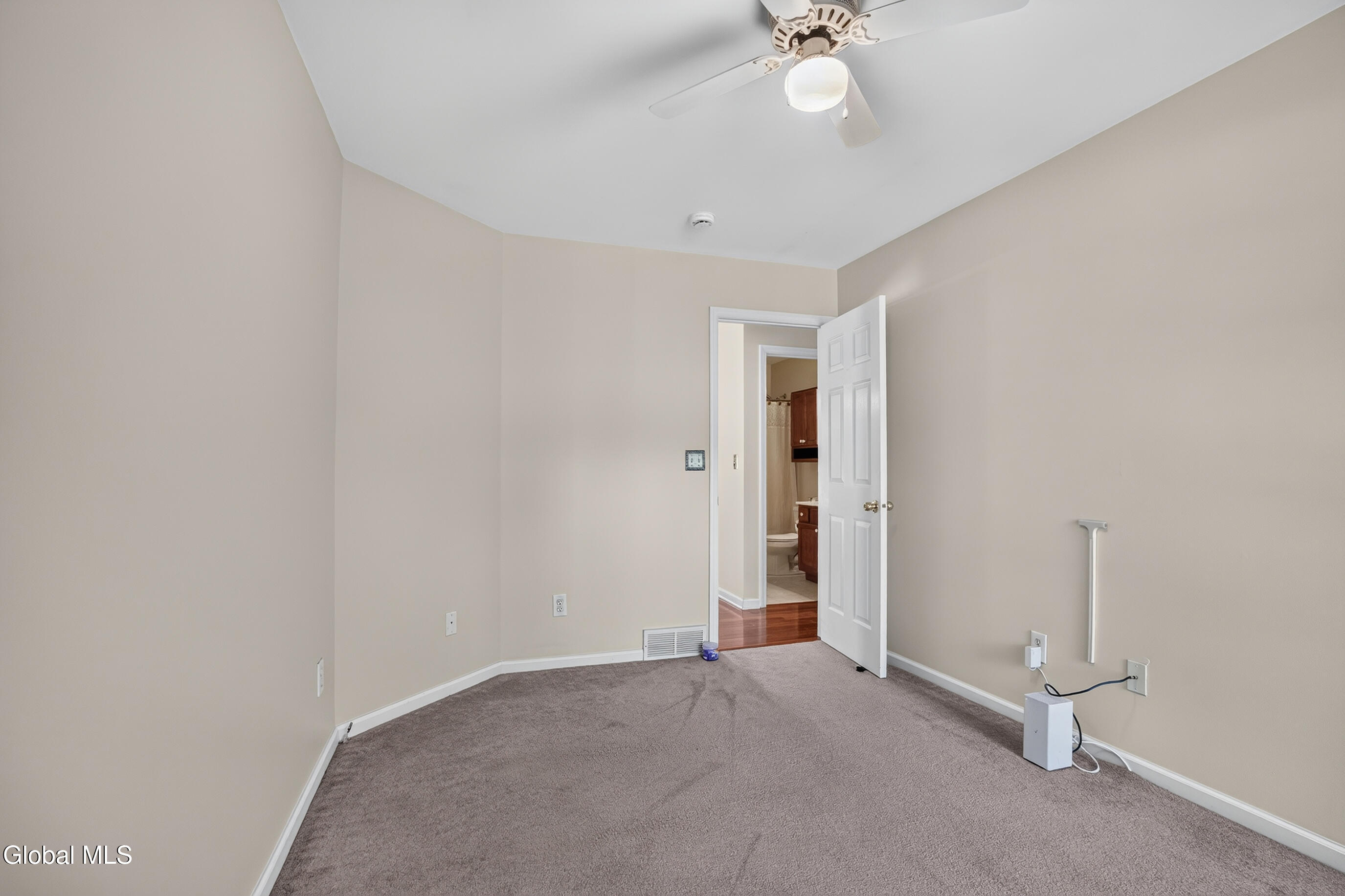 1118 Clute Crest Lane Niskayuna NY 12309