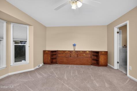 1118 Clute Crest Lane Niskayuna NY 12309