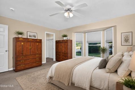 1118 Clute Crest Lane Niskayuna NY 12309