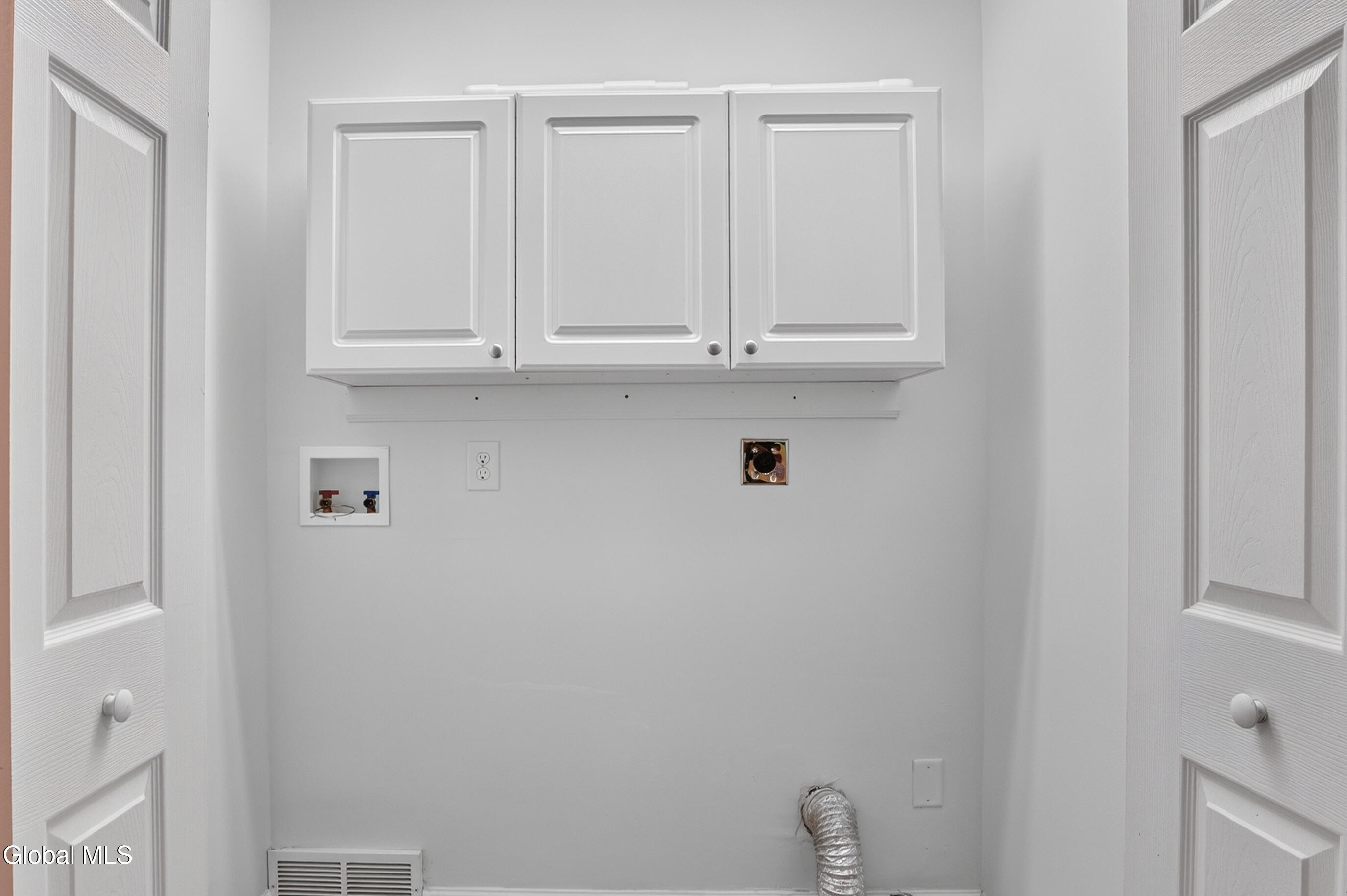 1118 Clute Crest Lane Niskayuna NY 12309