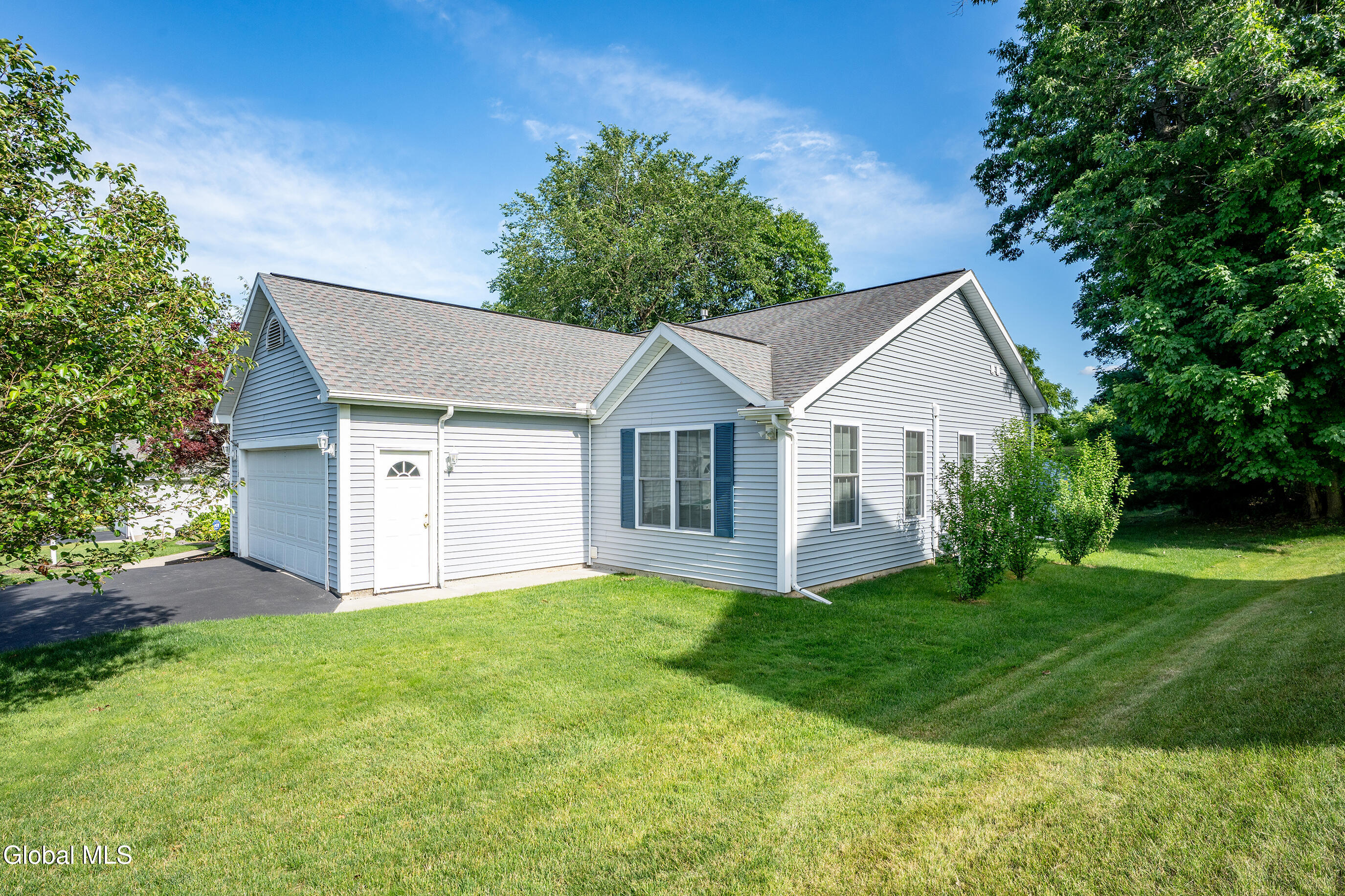 1118 Clute Crest Lane Niskayuna NY 12309