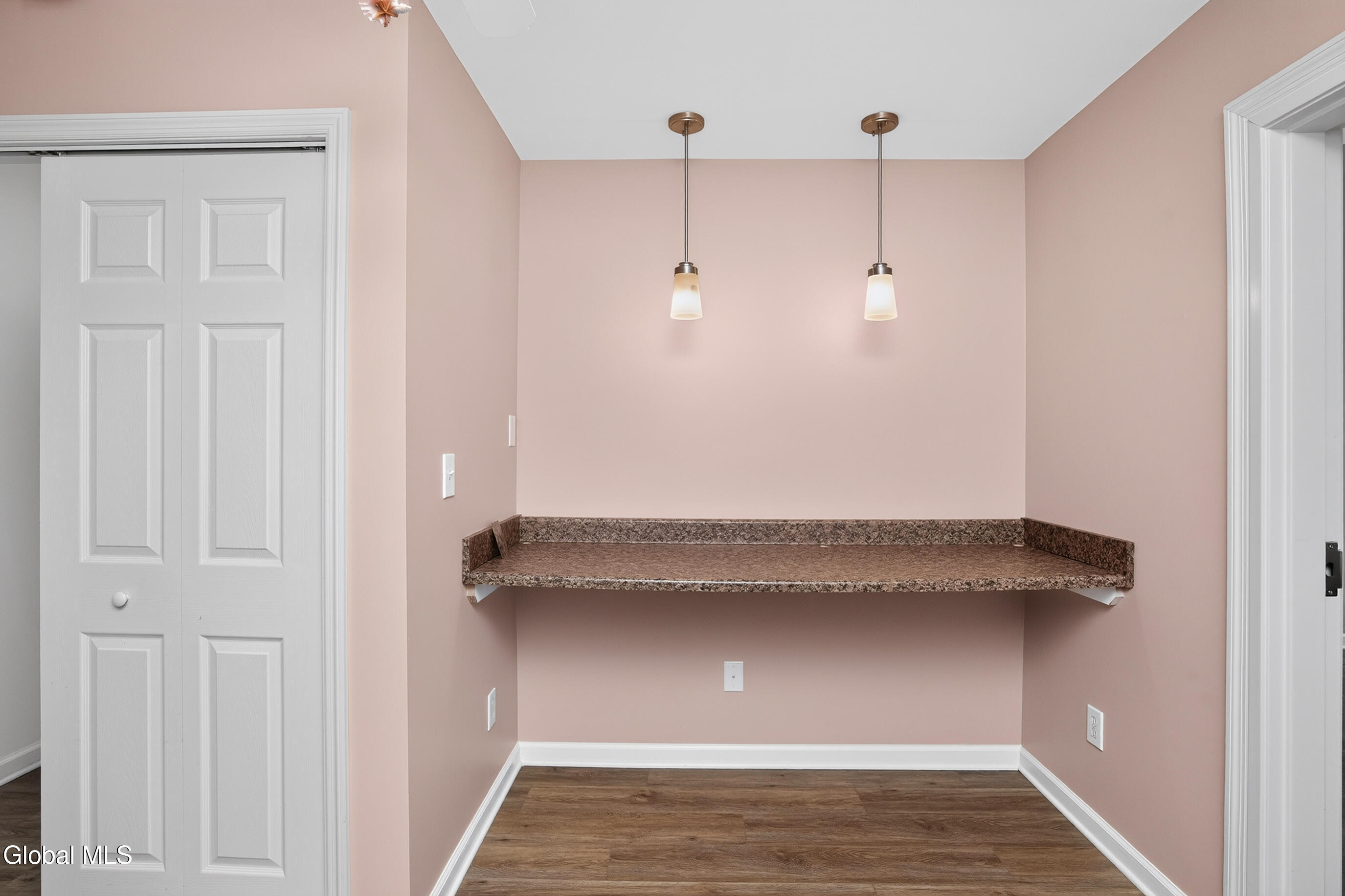 1118 Clute Crest Lane Niskayuna NY 12309