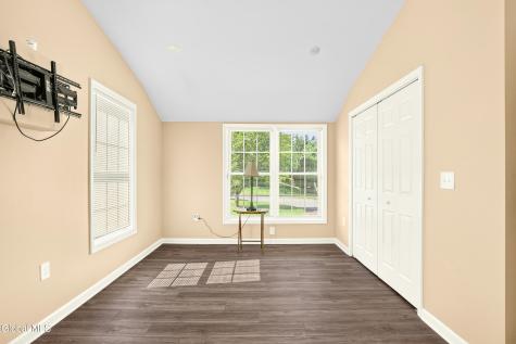 1118 Clute Crest Lane Niskayuna NY 12309