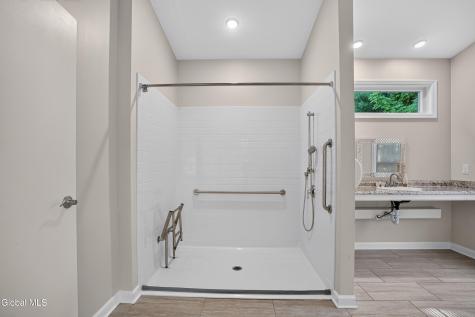 1118 Clute Crest Lane Niskayuna NY 12309
