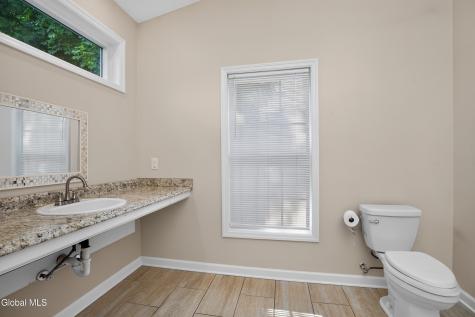 1118 Clute Crest Lane Niskayuna NY 12309