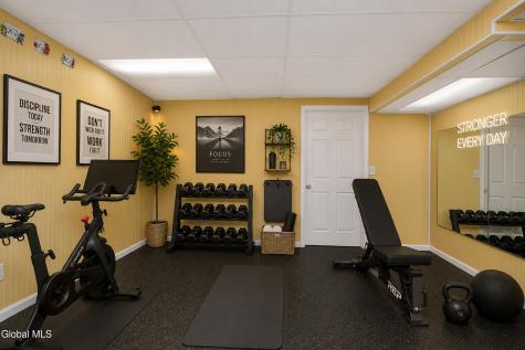 1118 Clute Crest Lane Niskayuna NY 12309