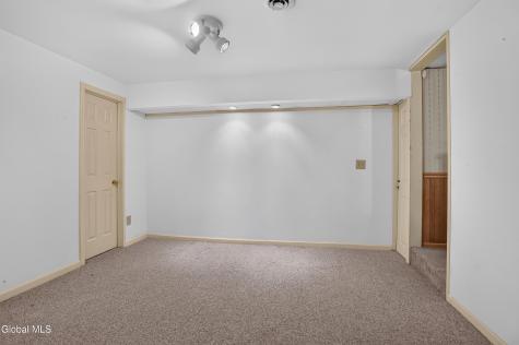 1118 Clute Crest Lane Niskayuna NY 12309