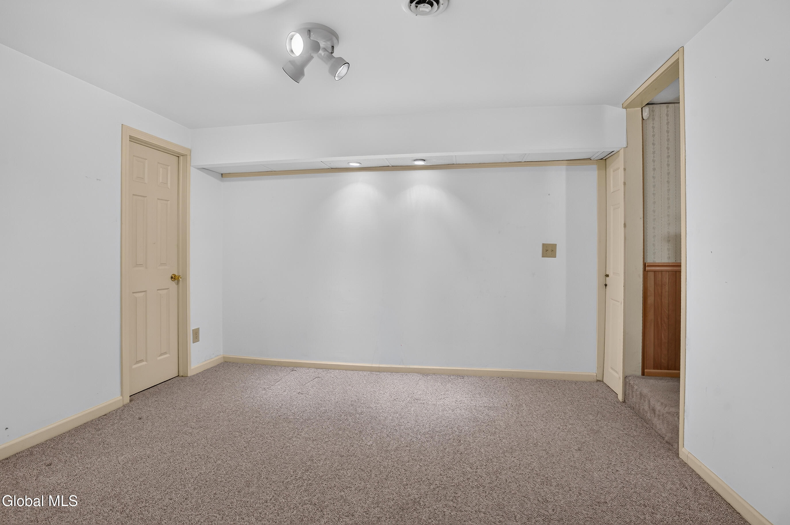 1118 Clute Crest Lane Niskayuna NY 12309