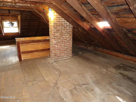 50 Saratoga Avenue Waterford NY 12188