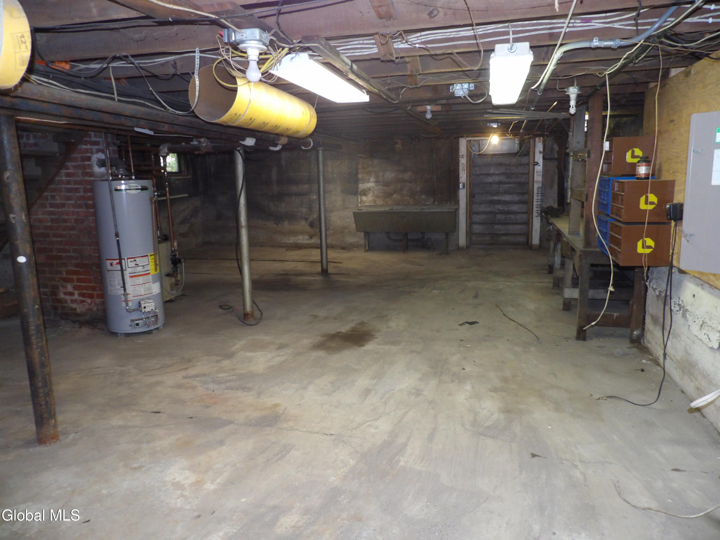 50 Saratoga Avenue Waterford NY 12188
