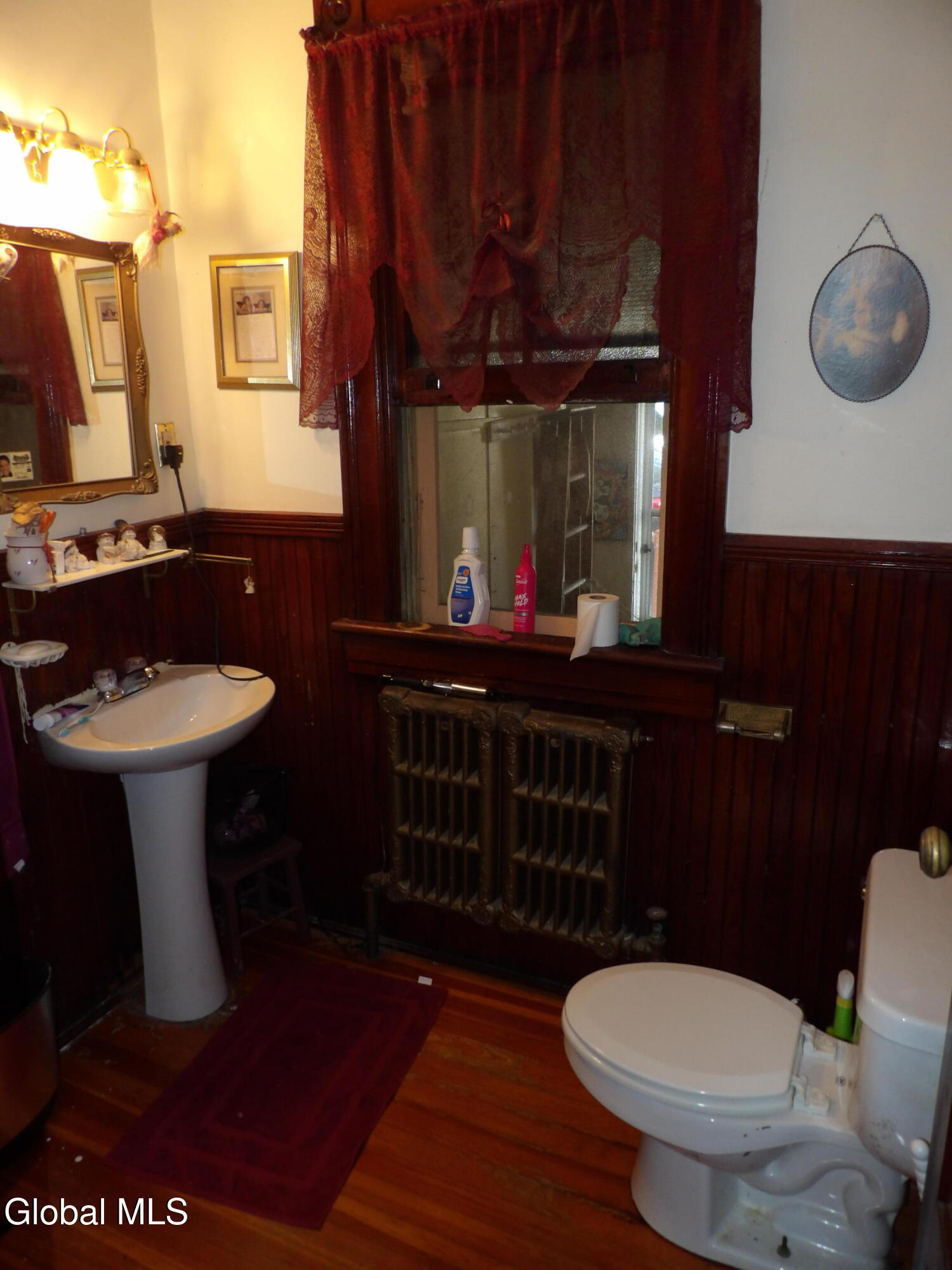 50 Saratoga Avenue Waterford NY 12188