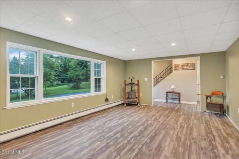 10 Diana Lane Troy NY 12180
