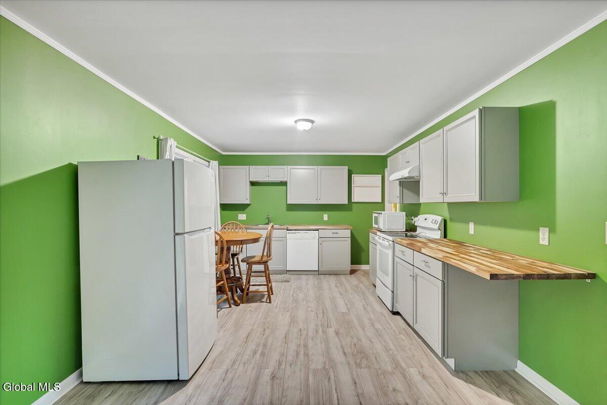 10 Diana Lane Troy NY 12180