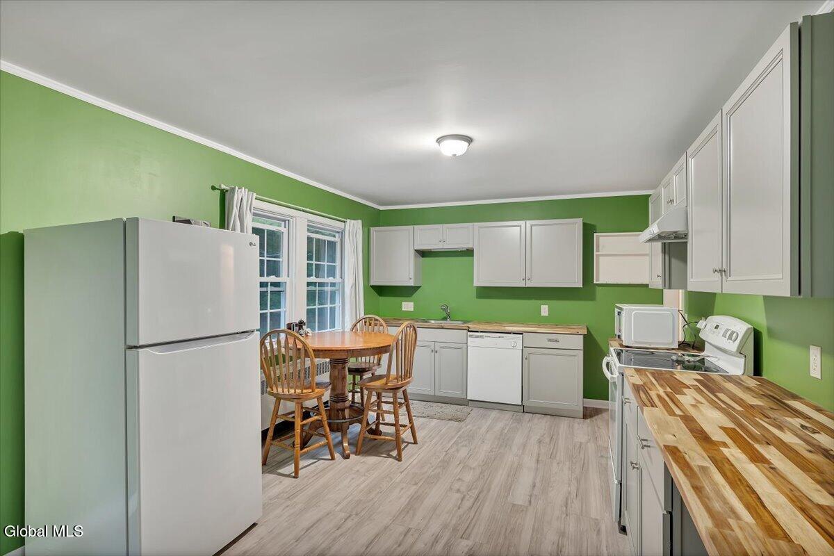 10 Diana Lane Troy NY 12180