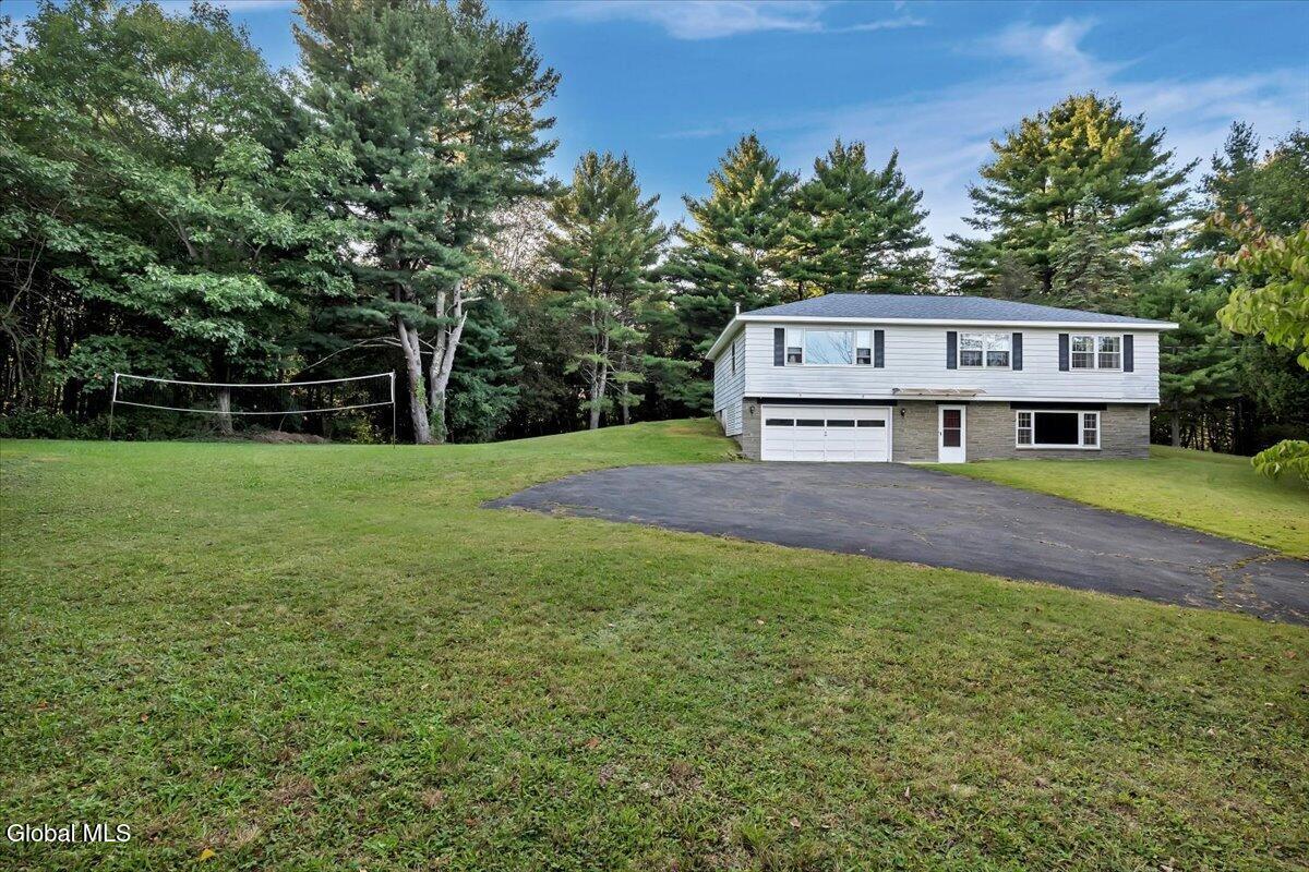 10 Diana Lane Troy NY 12180