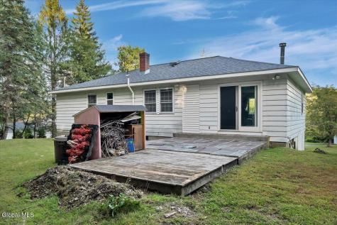 10 Diana Lane Troy NY 12180