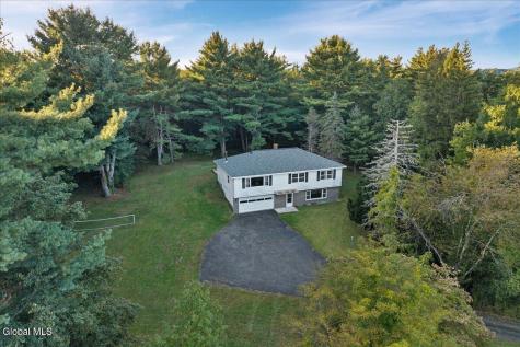 10 Diana Lane Troy NY 12180