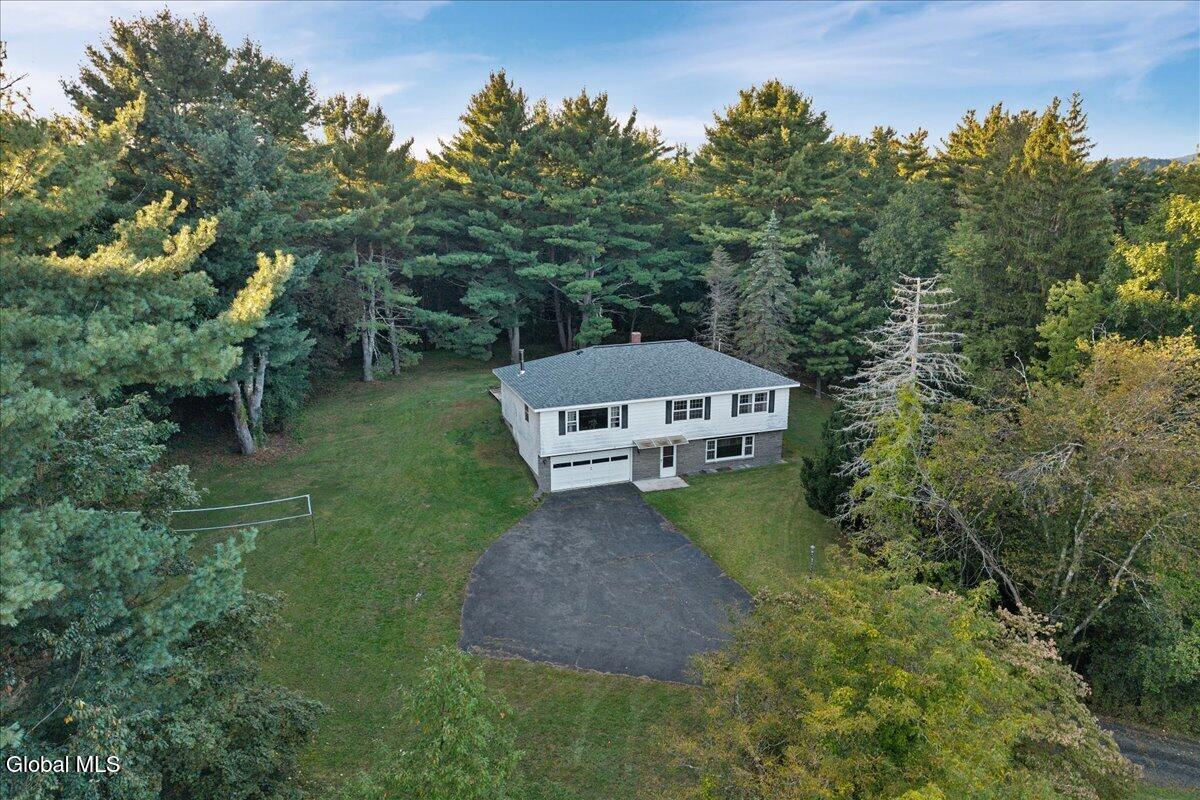 10 Diana Lane Troy NY 12180
