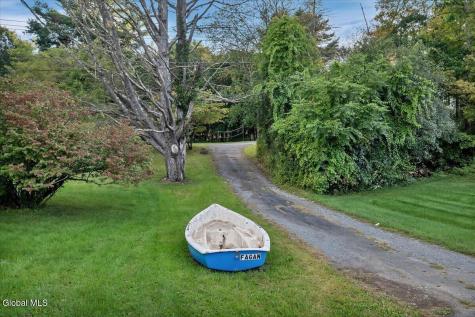 10 Diana Lane Troy NY 12180