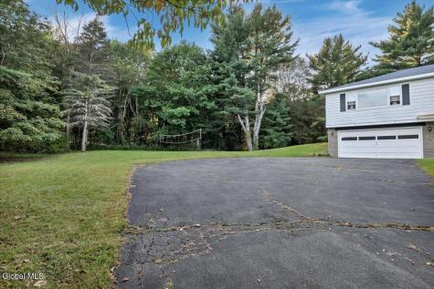 10 Diana Lane Troy NY 12180