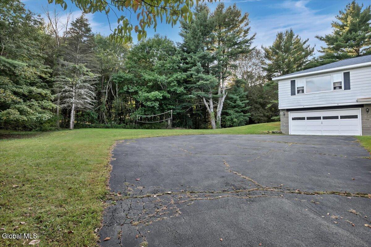 10 Diana Lane Troy NY 12180