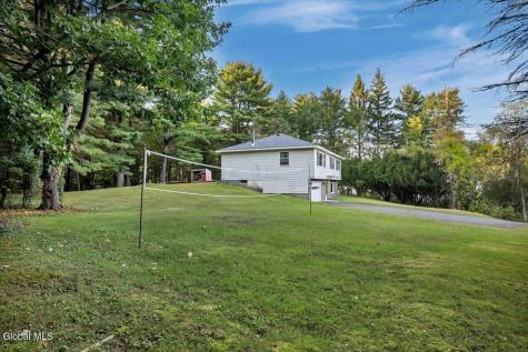 10 Diana Lane Troy NY 12180