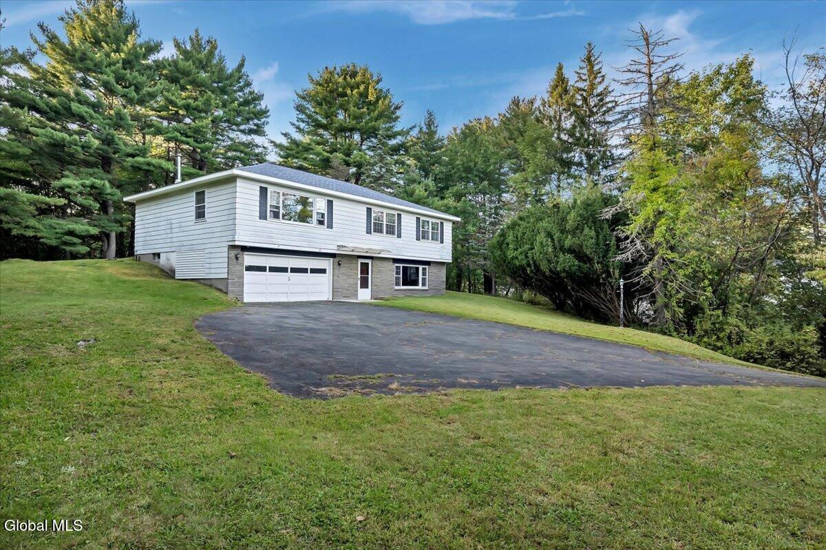 10 Diana Lane Troy NY 12180