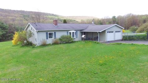 4 Brimanda Lane Ravena NY 12143