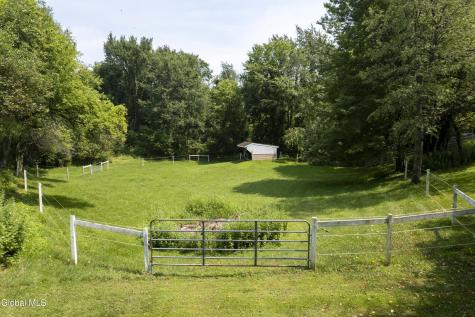 101 Button Road Halfmoon NY 12188