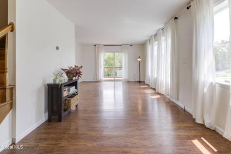 101 Button Road Halfmoon NY 12188
