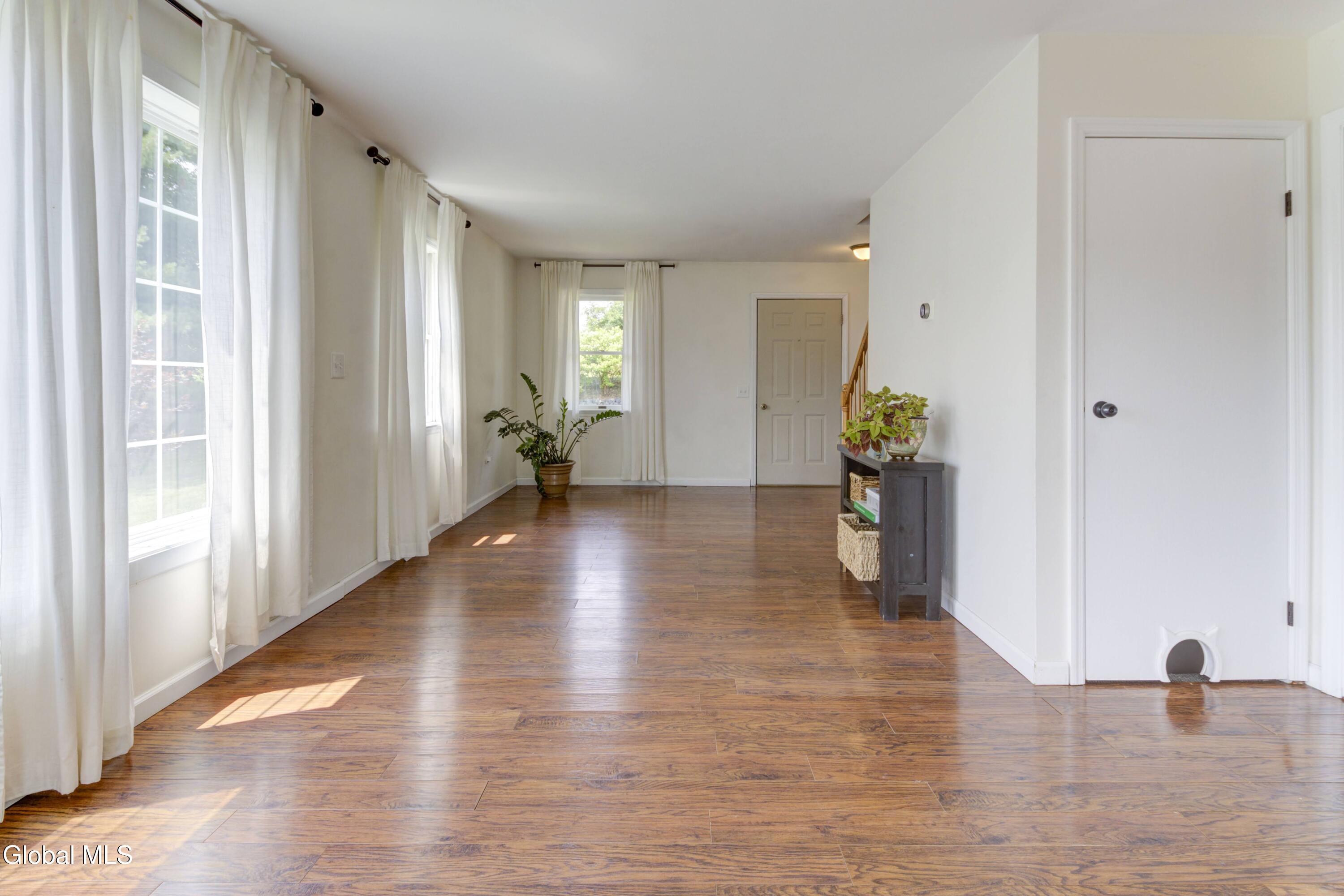 101 Button Road Halfmoon NY 12188