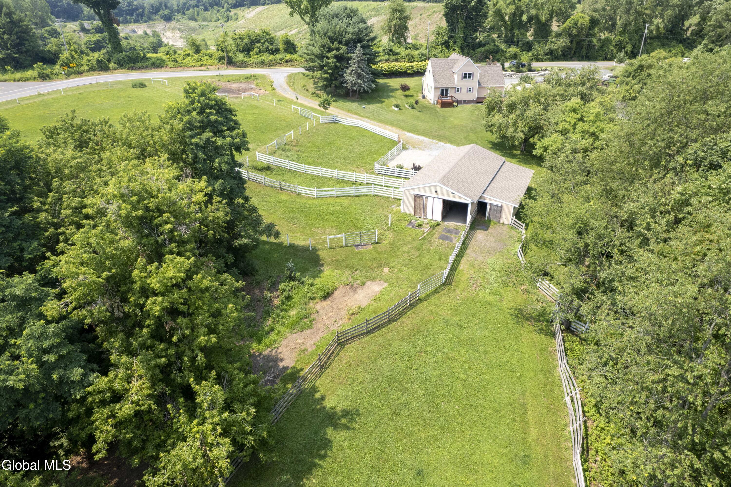 101 Button Road Halfmoon NY 12188